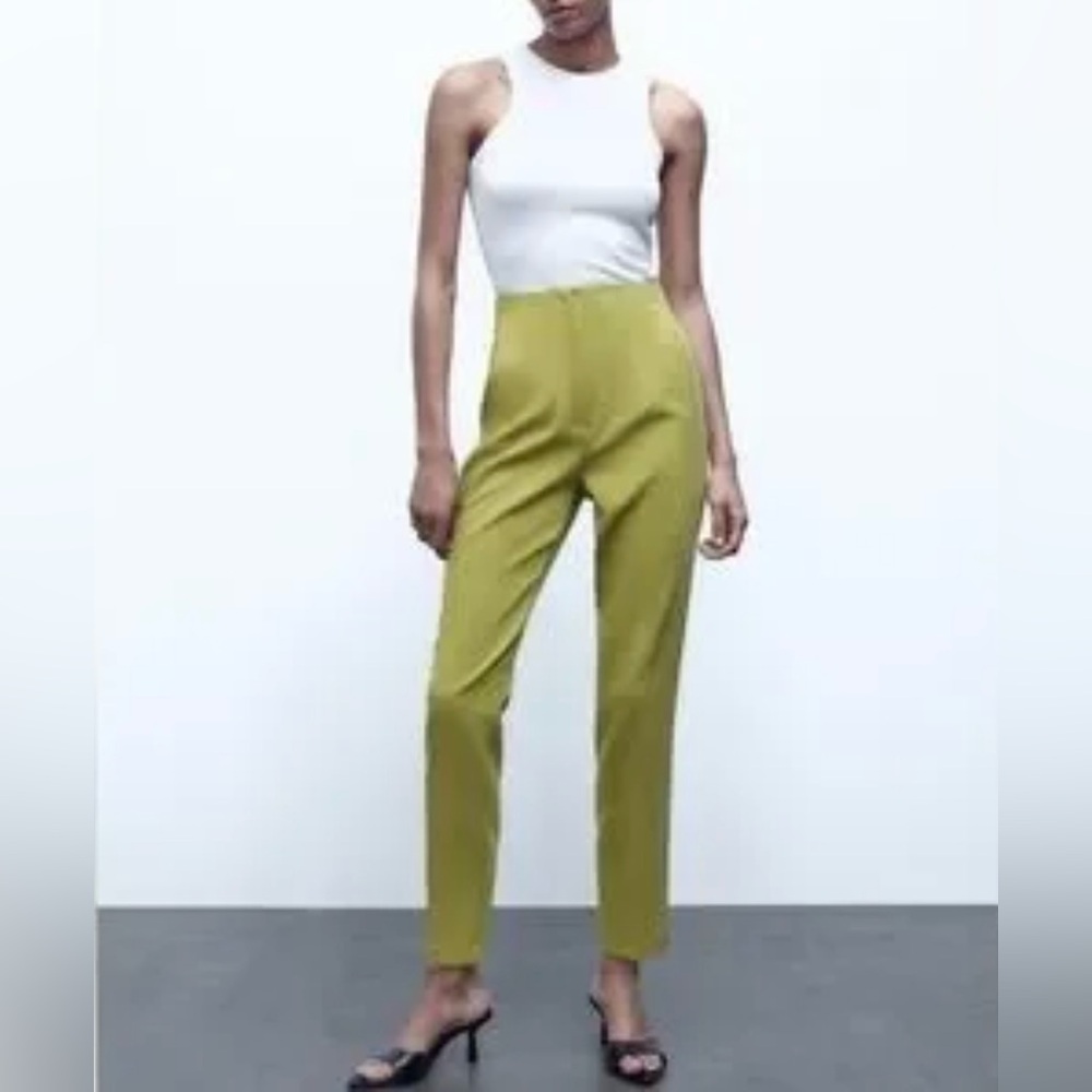 Carlisle women’s size 18‎ side zip trousers, fully lined olive green color